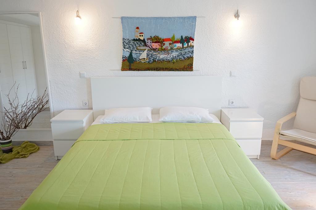 Kiki'S Houses Vlichos Hydra  Room photo